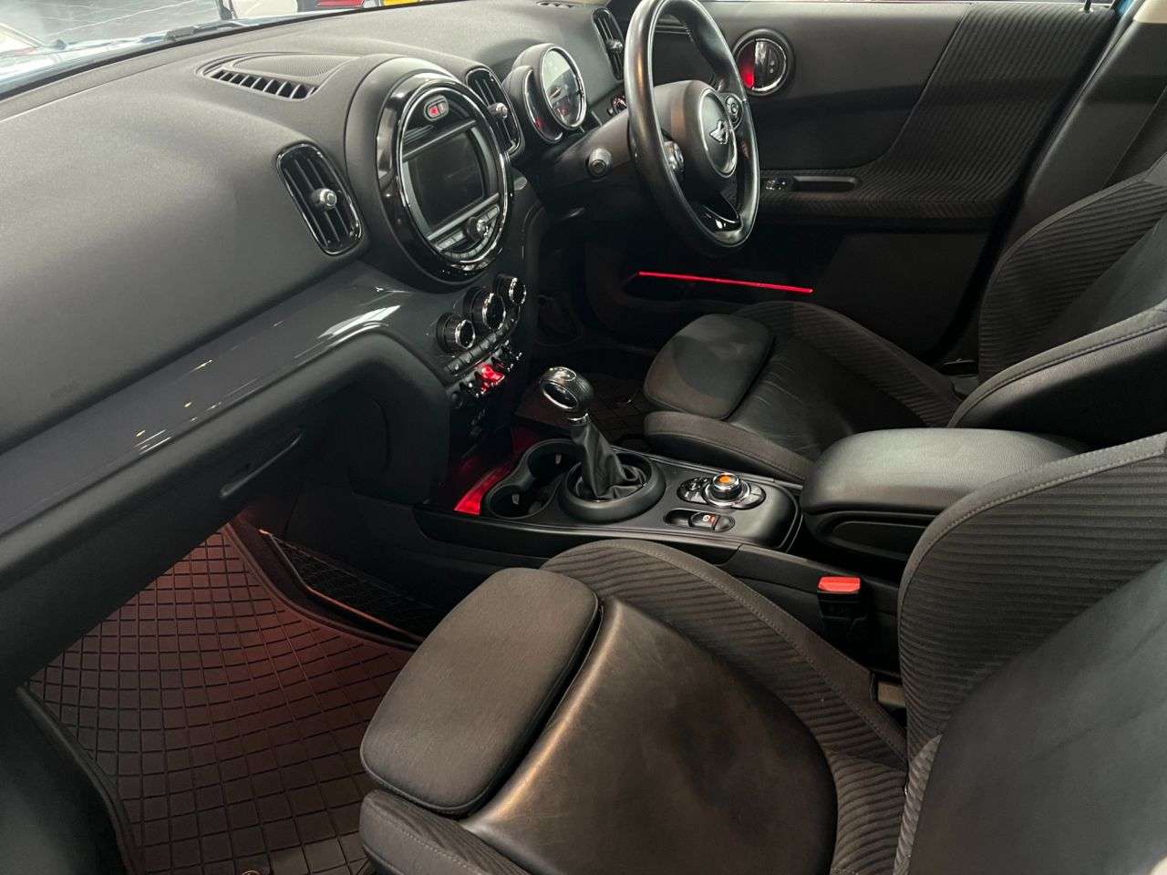 2017 MINI COUNTRYMAN 2017 MINI COUNTRYMAN