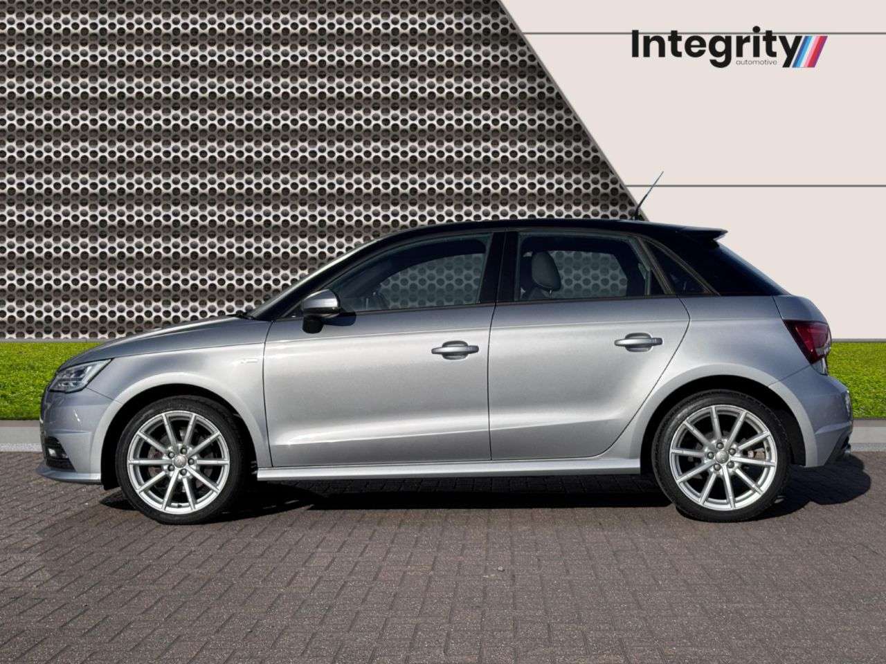 2016 AUDI A1 2016 AUDI A1