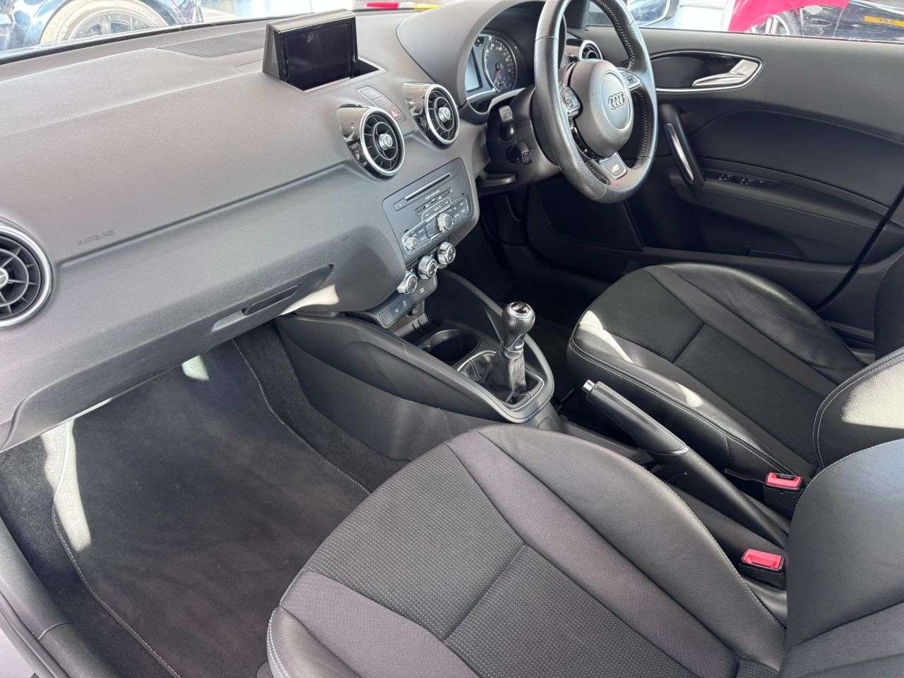 2016 AUDI A1 2016 AUDI A1