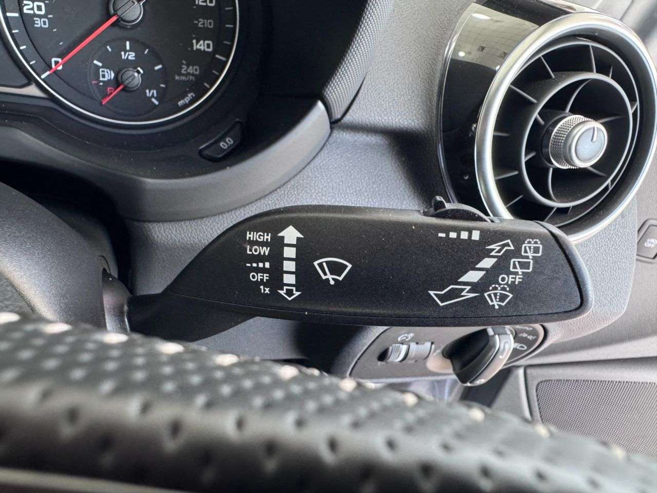 2016 AUDI A1 2016 AUDI A1