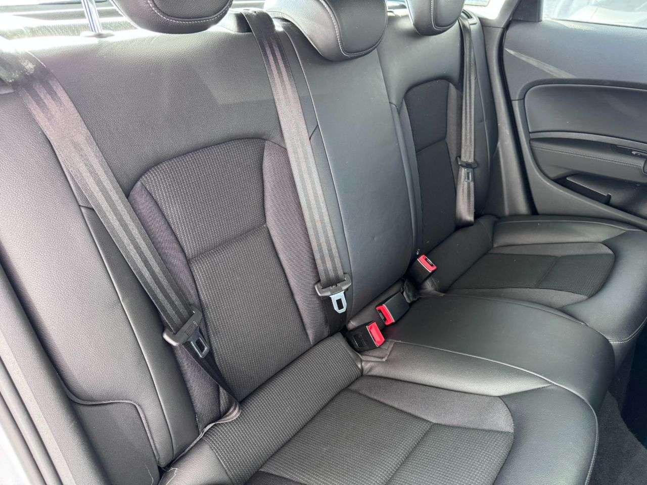 2016 AUDI A1 2016 AUDI A1