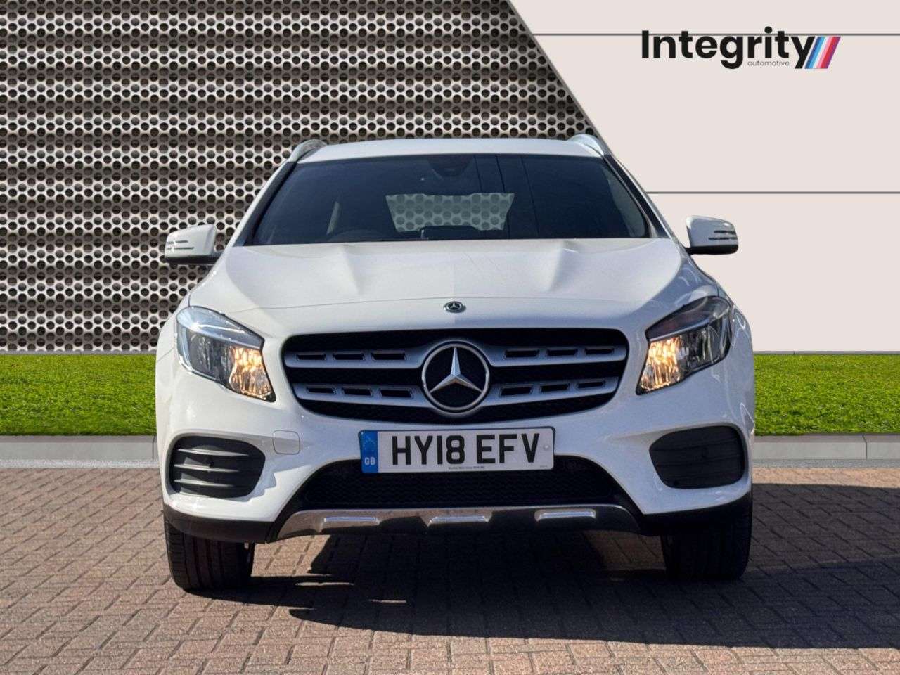 A 2018 MERCEDES-BENZ GLA 1.6 GLA200 AMG Line SUV 5dr Petrol Manual Euro 6 (s/s) (156 ps) Reverse Cam A 2018 MERCEDES-BENZ GLA 1.6 GLA200 AMG Line SUV 5dr Petrol Manual Euro 6 (s/s) (156 ps) Reverse Cam