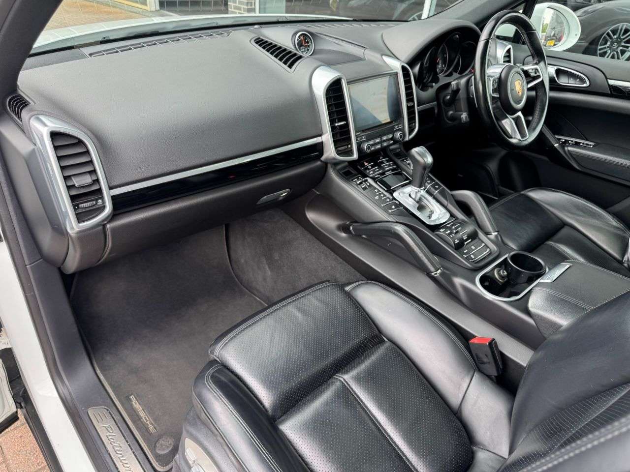 2017 PORSCHE CAYENNE 2017 PORSCHE CAYENNE