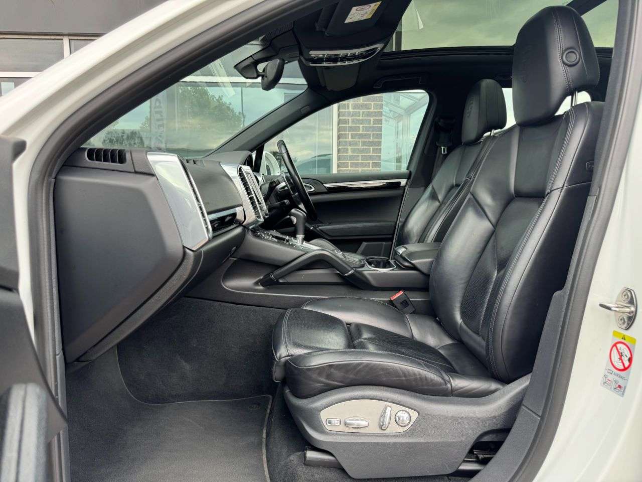 2017 PORSCHE CAYENNE 2017 PORSCHE CAYENNE