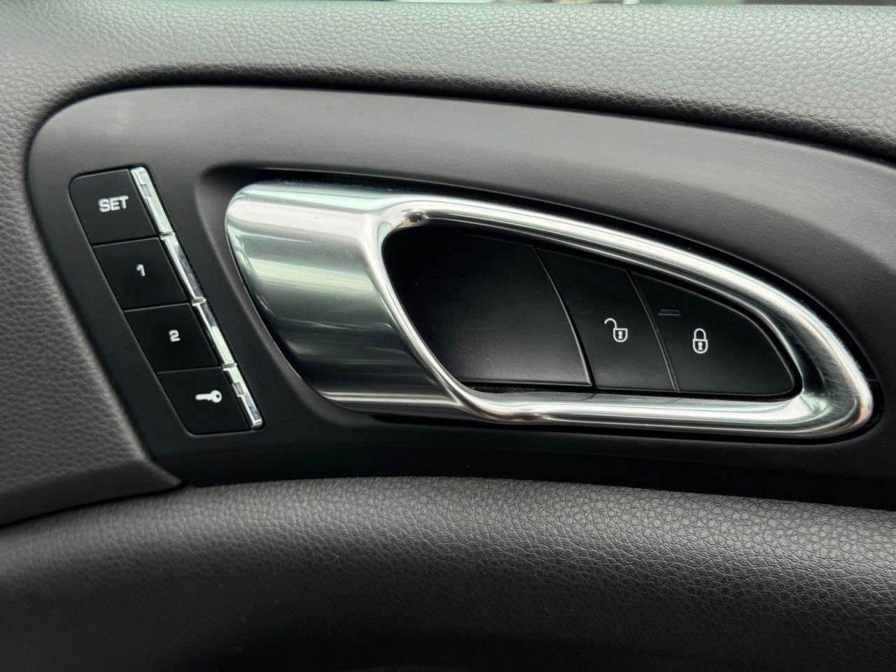 2017 PORSCHE CAYENNE 2017 PORSCHE CAYENNE