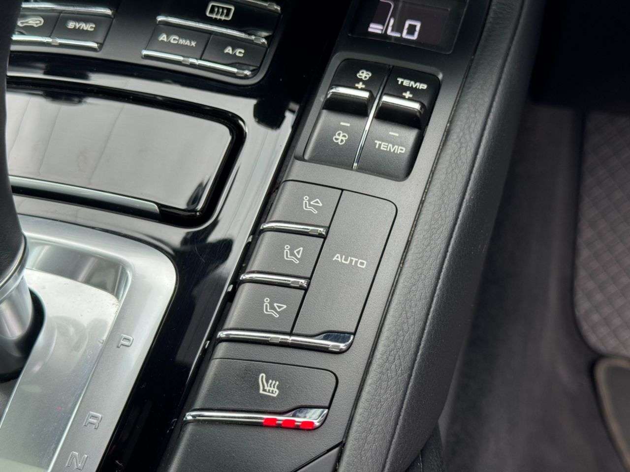 2017 PORSCHE CAYENNE 2017 PORSCHE CAYENNE