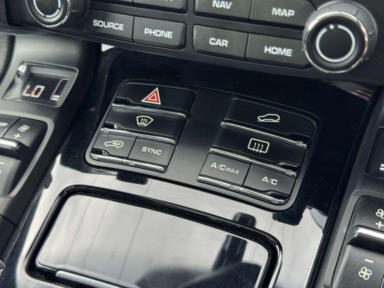 2017 PORSCHE CAYENNE 2017 PORSCHE CAYENNE