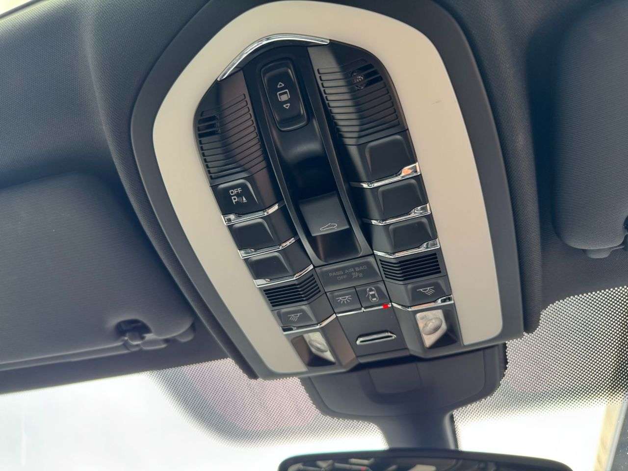 2017 PORSCHE CAYENNE 2017 PORSCHE CAYENNE