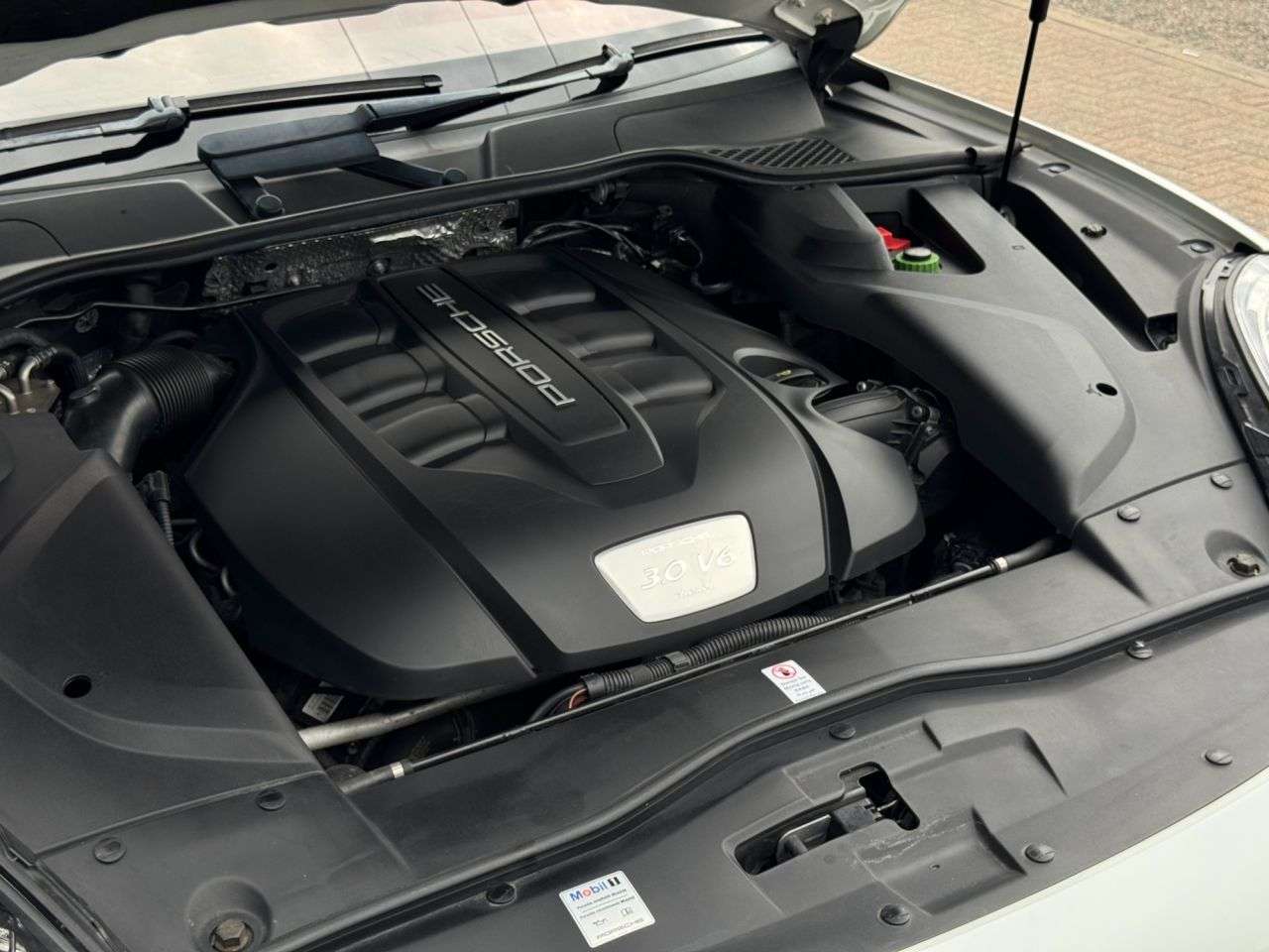 2017 PORSCHE CAYENNE 2017 PORSCHE CAYENNE