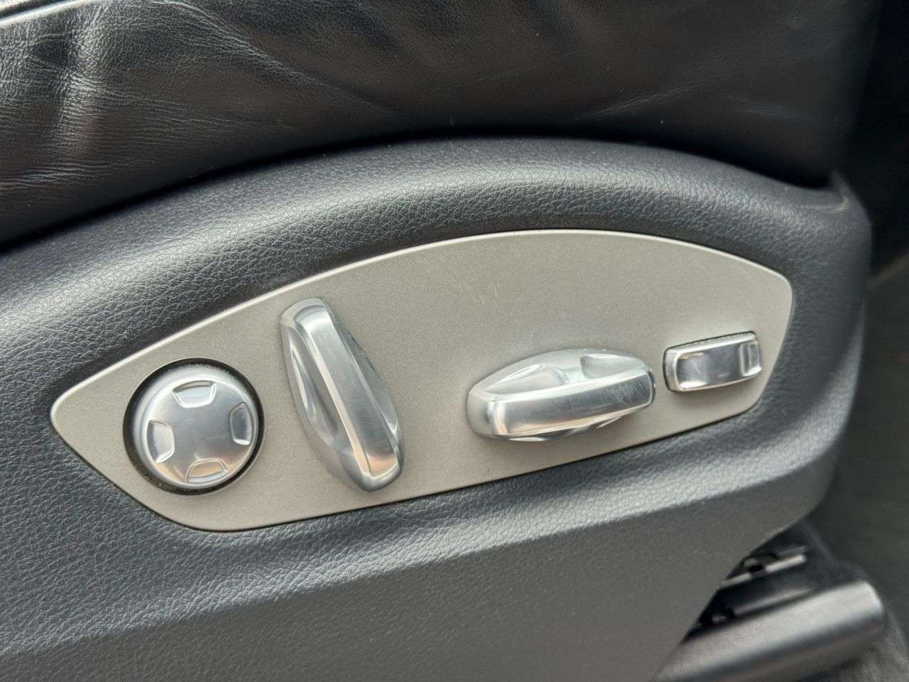 2017 PORSCHE CAYENNE 2017 PORSCHE CAYENNE