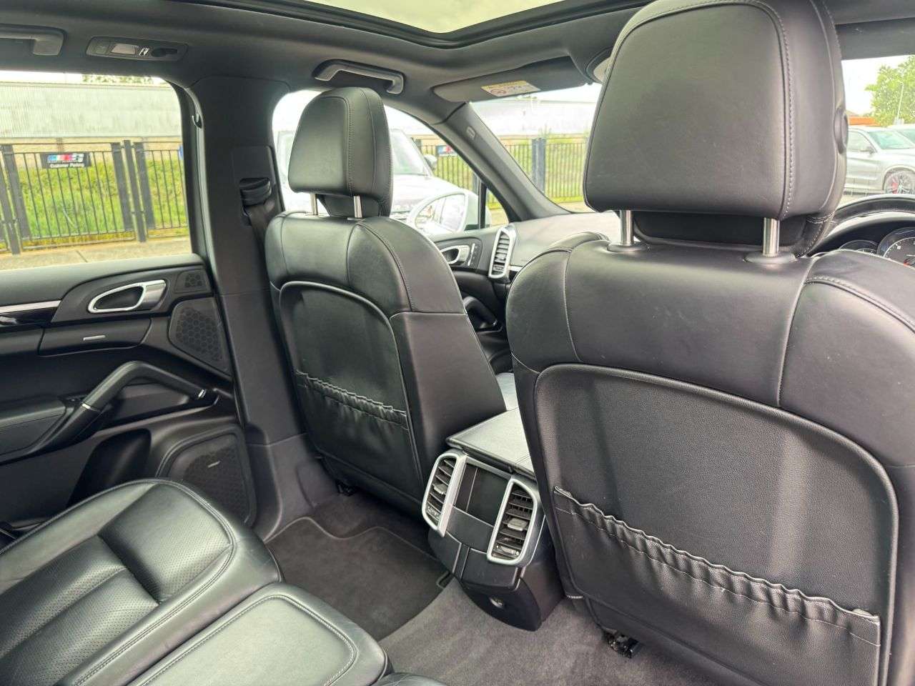 2017 PORSCHE CAYENNE 2017 PORSCHE CAYENNE