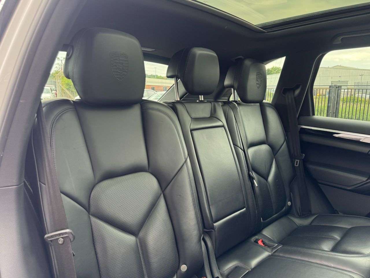 2017 PORSCHE CAYENNE 2017 PORSCHE CAYENNE