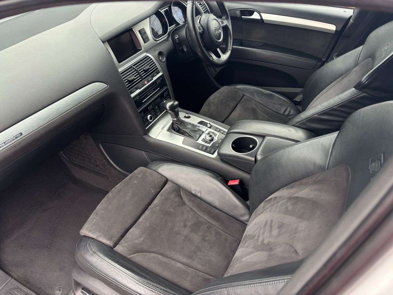 0 AUDI Q7 0 AUDI Q7
