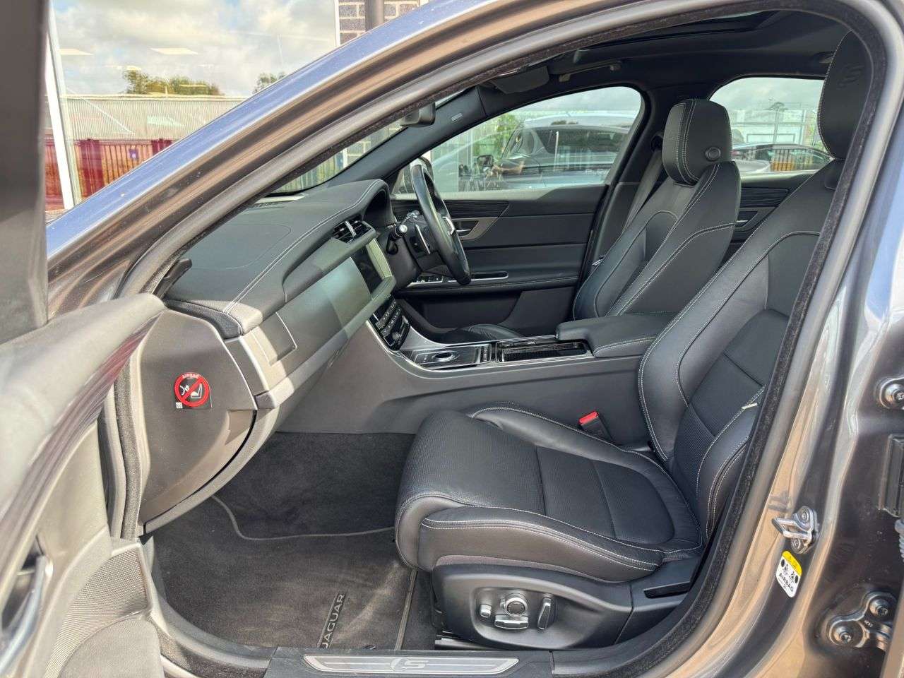 2017 JAGUAR XF 2017 JAGUAR XF