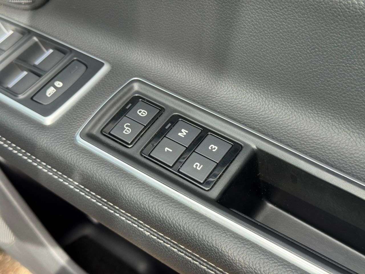 2017 JAGUAR XF 2017 JAGUAR XF