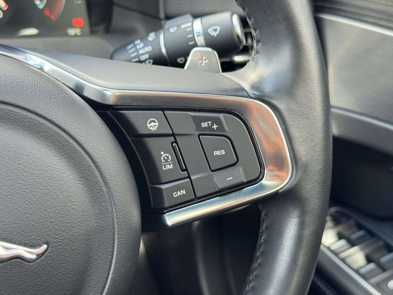 2017 JAGUAR XF 2017 JAGUAR XF