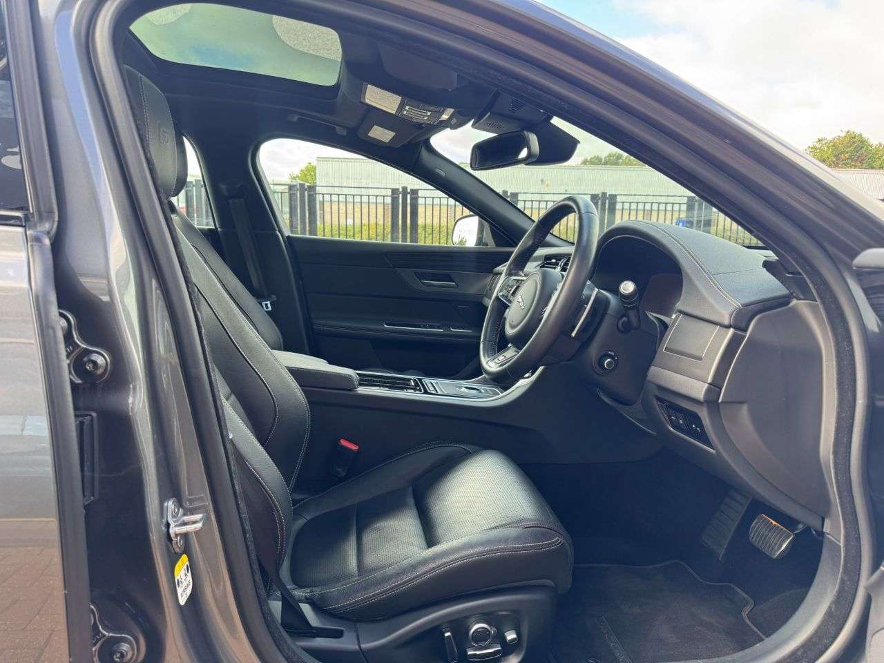 2017 JAGUAR XF 2017 JAGUAR XF