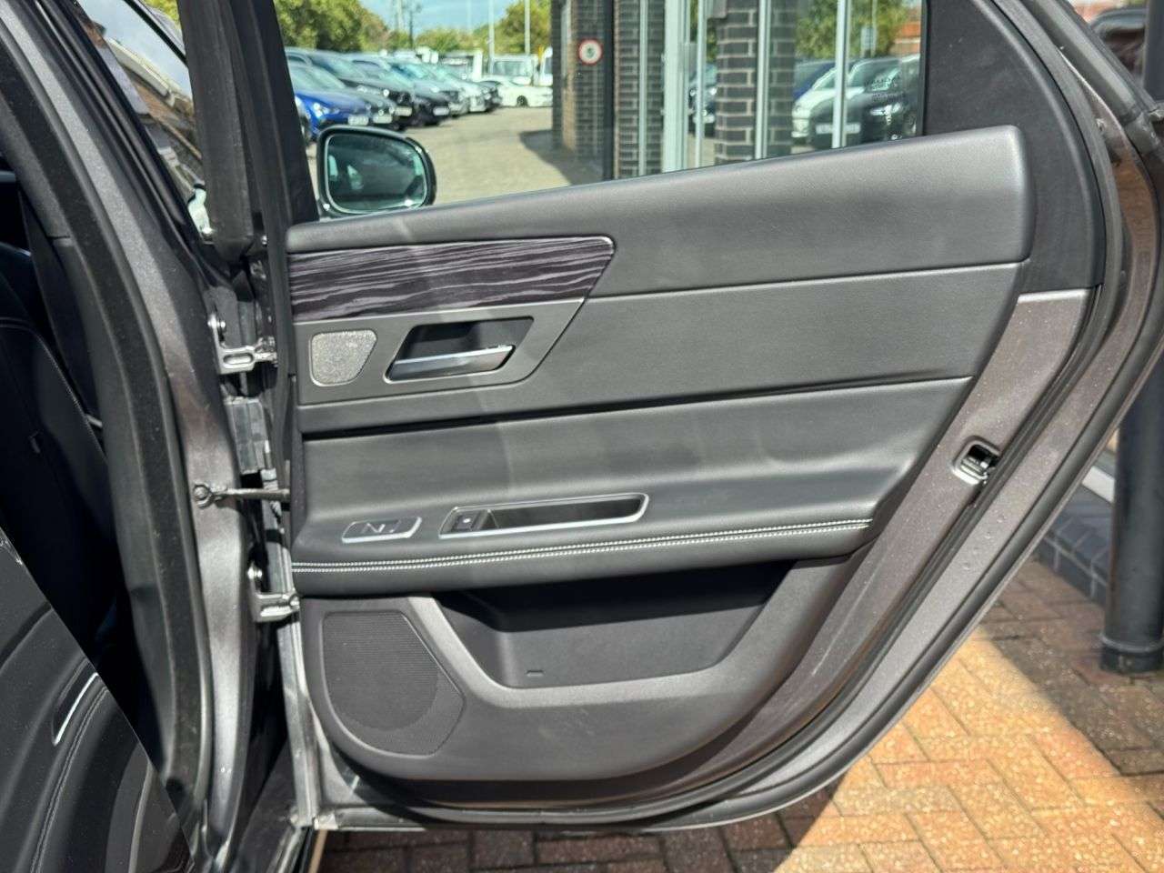 2017 JAGUAR XF 2017 JAGUAR XF