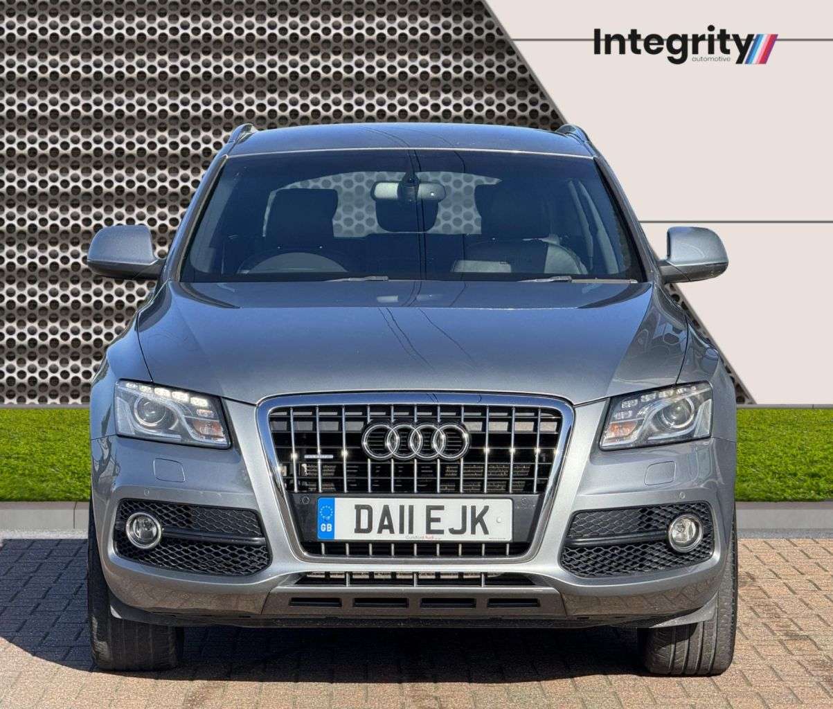A 2011 AUDI Q5 3.0 TDI V6 S line SUV 5dr Diesel S Tronic quattro Euro 4 (240 ps) A 2011 AUDI Q5 3.0 TDI V6 S line SUV 5dr Diesel S Tronic quattro Euro 4 (240 ps)