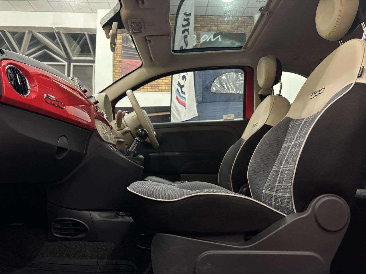 2017 FIAT 500 2017 FIAT 500