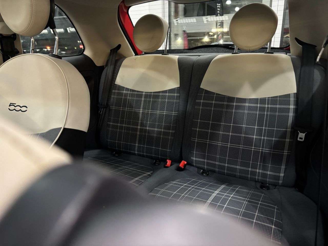 2017 FIAT 500 2017 FIAT 500