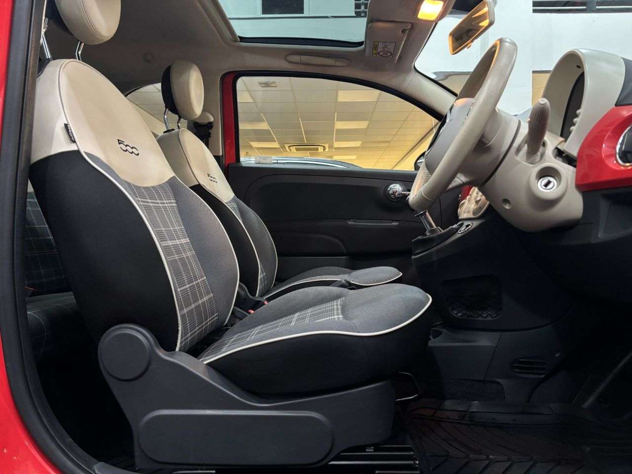 2017 FIAT 500 2017 FIAT 500