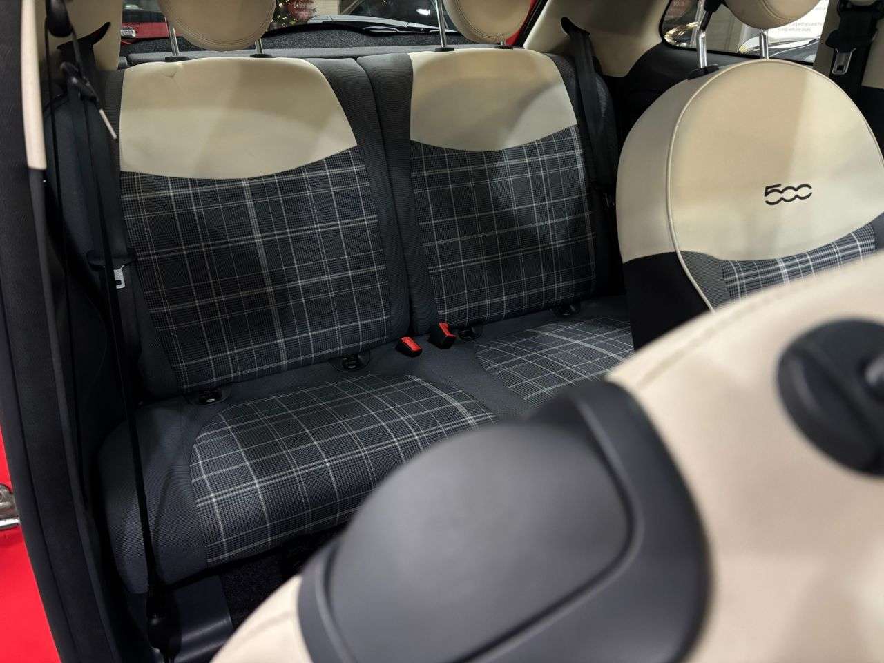 2017 FIAT 500 2017 FIAT 500