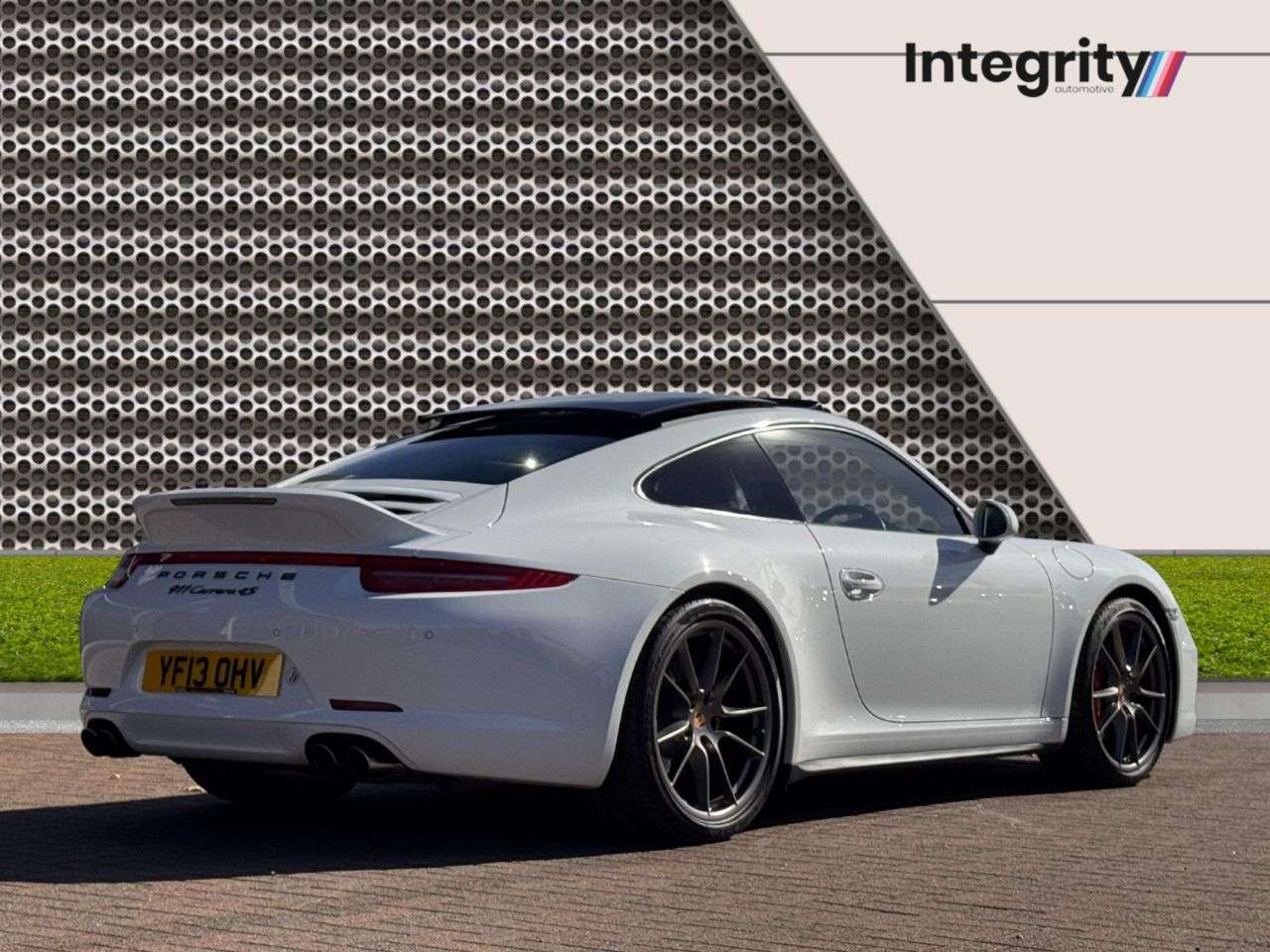 A 2013 PORSCHE 911 3.8 991 Carrera 4S Coupe 2dr Petrol PDK 4WD Euro 5 (s/s) (400 ps) Over 23k A 2013 PORSCHE 911 3.8 991 Carrera 4S Coupe 2dr Petrol PDK 4WD Euro 5 (s/s) (400 ps) Over 23k