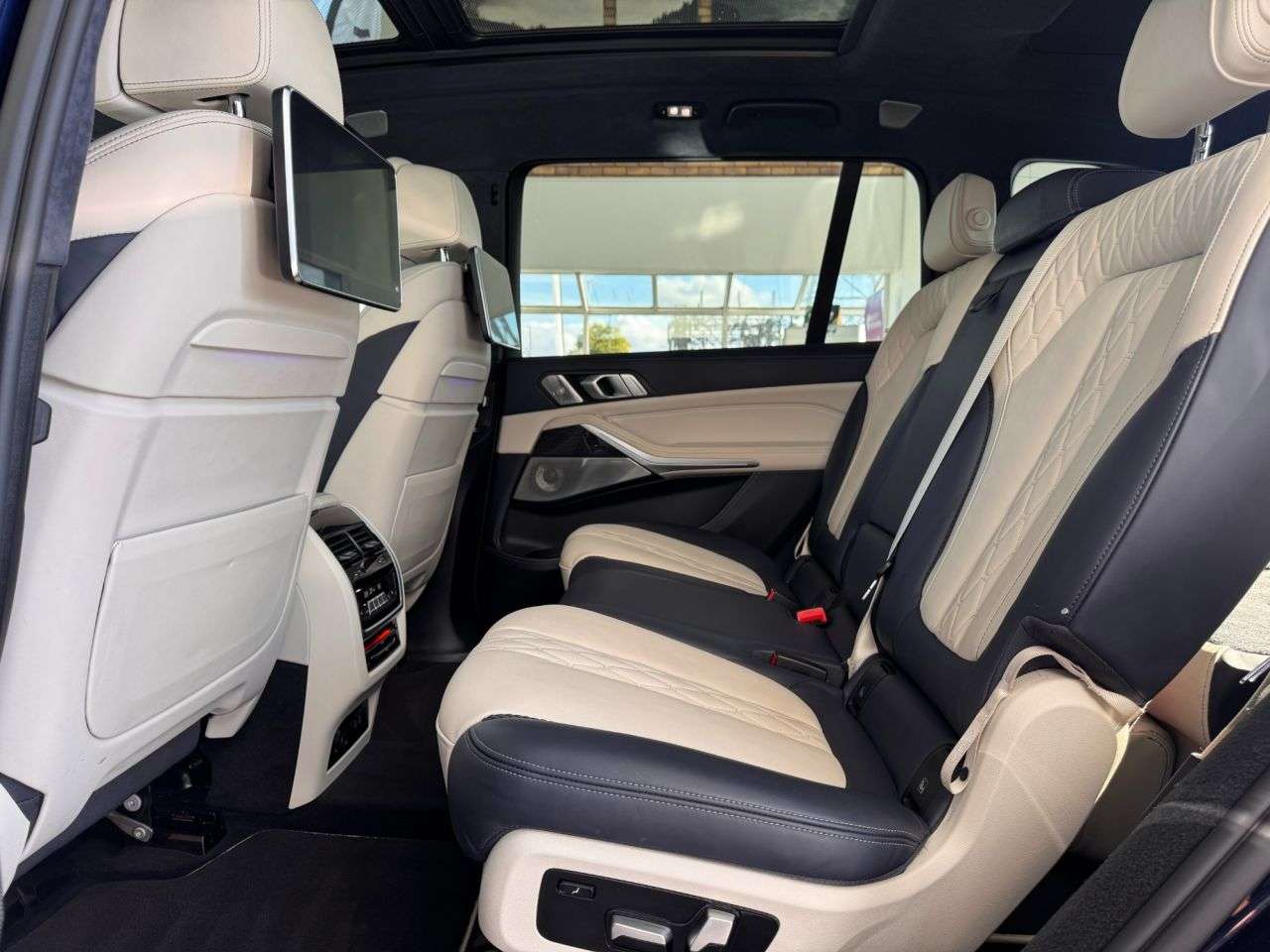 2021 BMW X7 2021 BMW X7