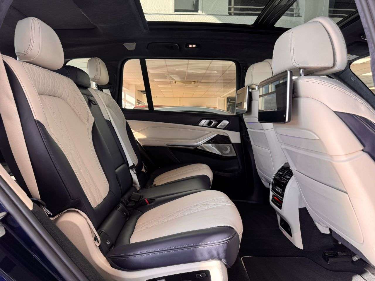 2021 BMW X7 2021 BMW X7