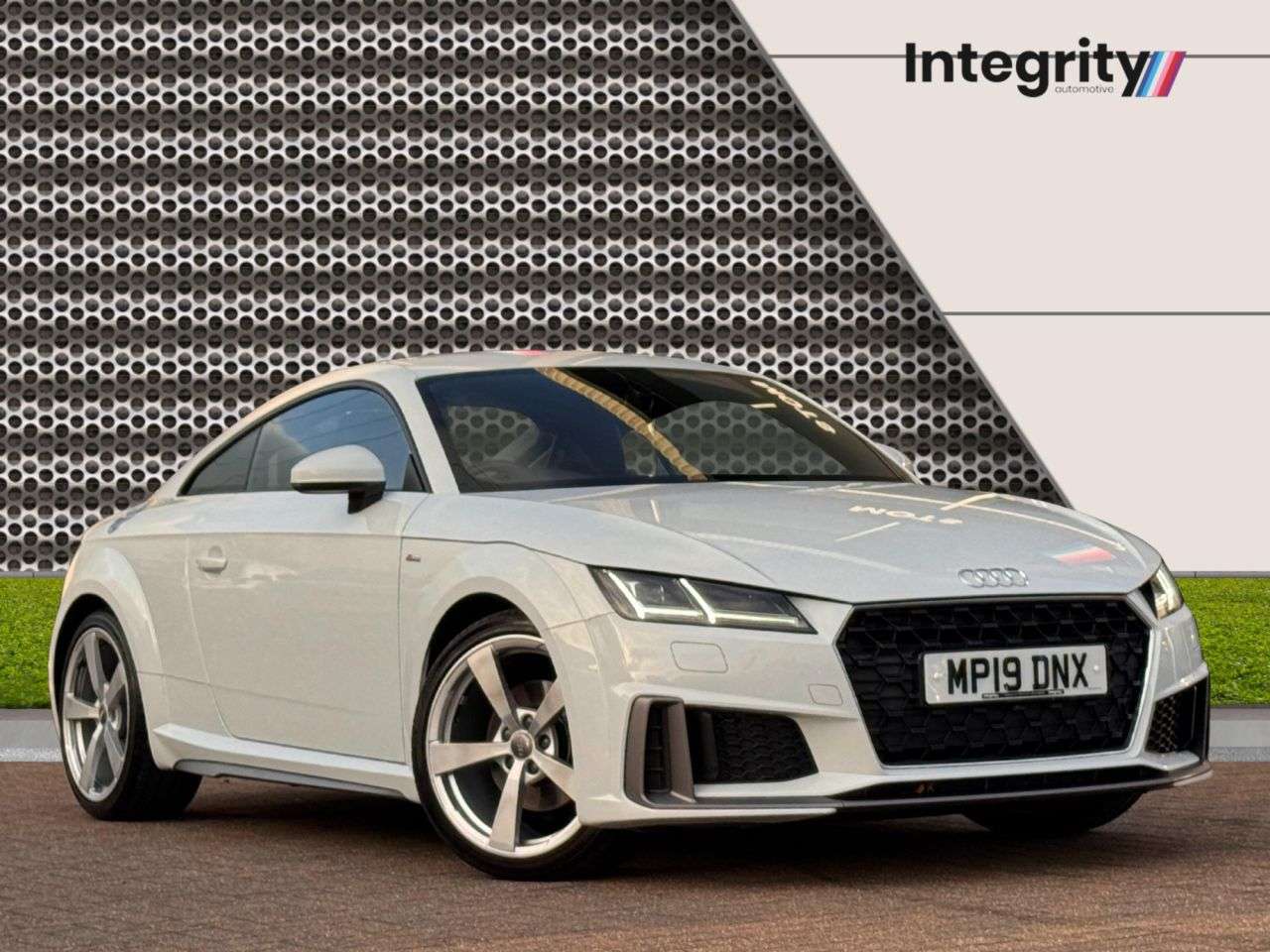 A 2019 AUDI TT 2.0 TFSI 40 S line Coupe 3dr Petrol S Tronic Euro 6 (s/s) (197 ps) Virtual A 2019 AUDI TT 2.0 TFSI 40 S line Coupe 3dr Petrol S Tronic Euro 6 (s/s) (197 ps) Virtual