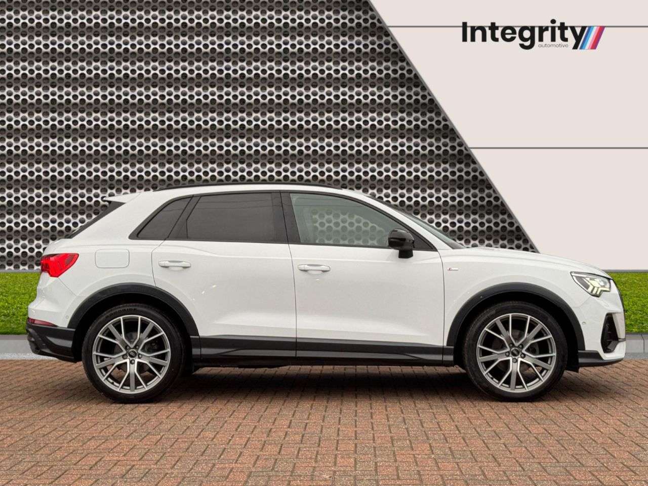 A 2020 AUDI Q3 2.0 TDI 35 Vorsprung SUV 5dr Diesel S Tronic Euro 6 (s/s) (150 ps) Audi His A 2020 AUDI Q3 2.0 TDI 35 Vorsprung SUV 5dr Diesel S Tronic Euro 6 (s/s) (150 ps) Audi His