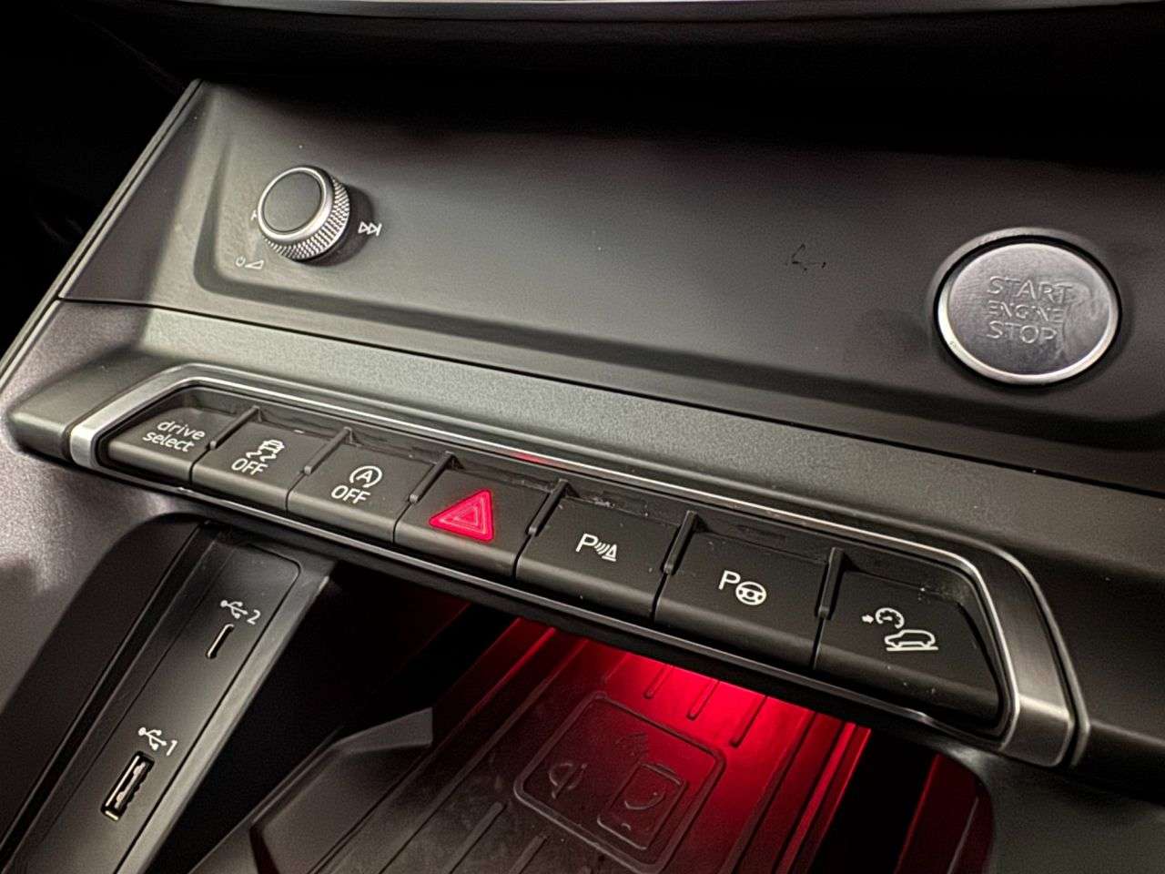 2020 AUDI Q3 2020 AUDI Q3