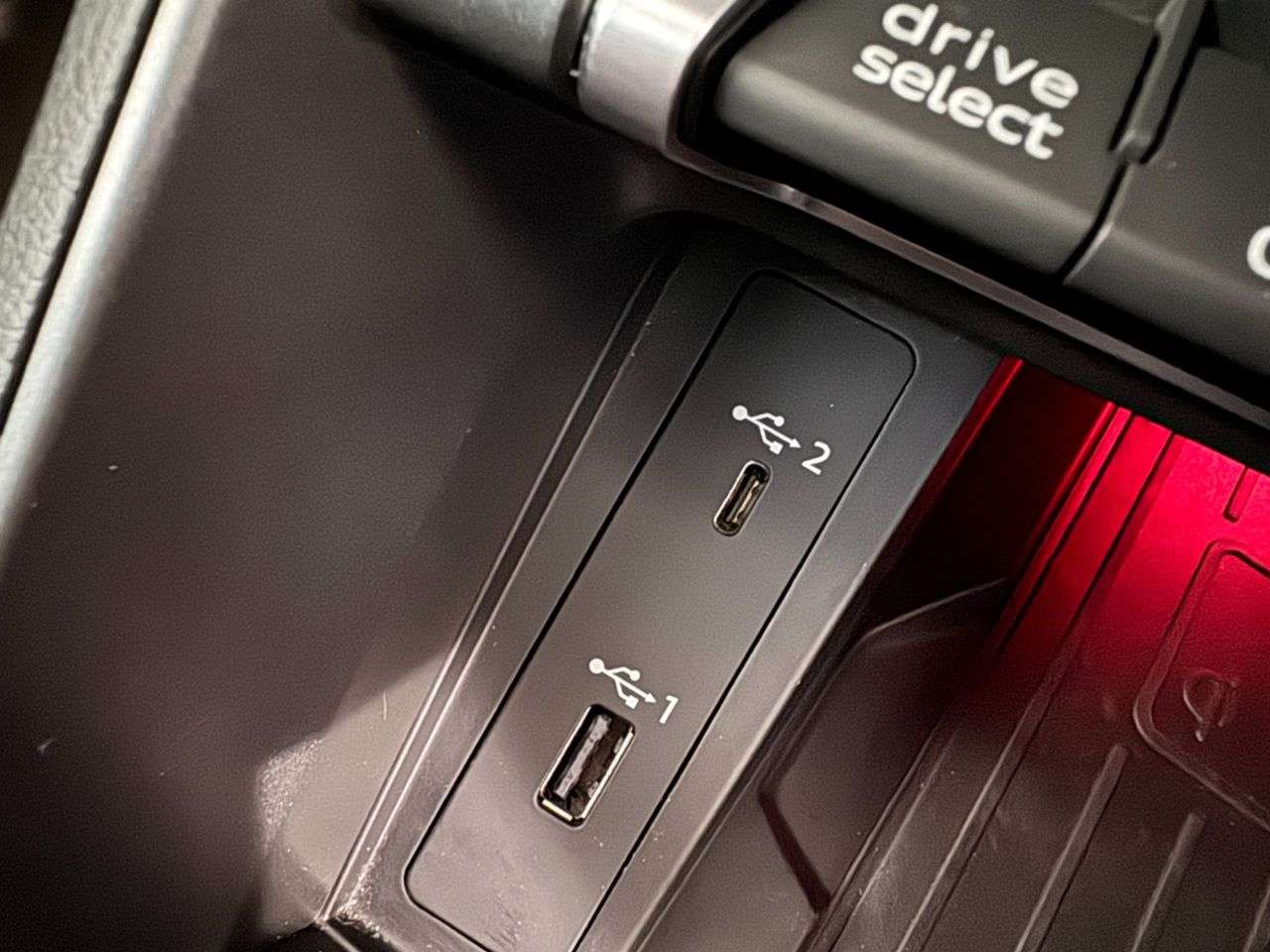 2020 AUDI Q3 2020 AUDI Q3