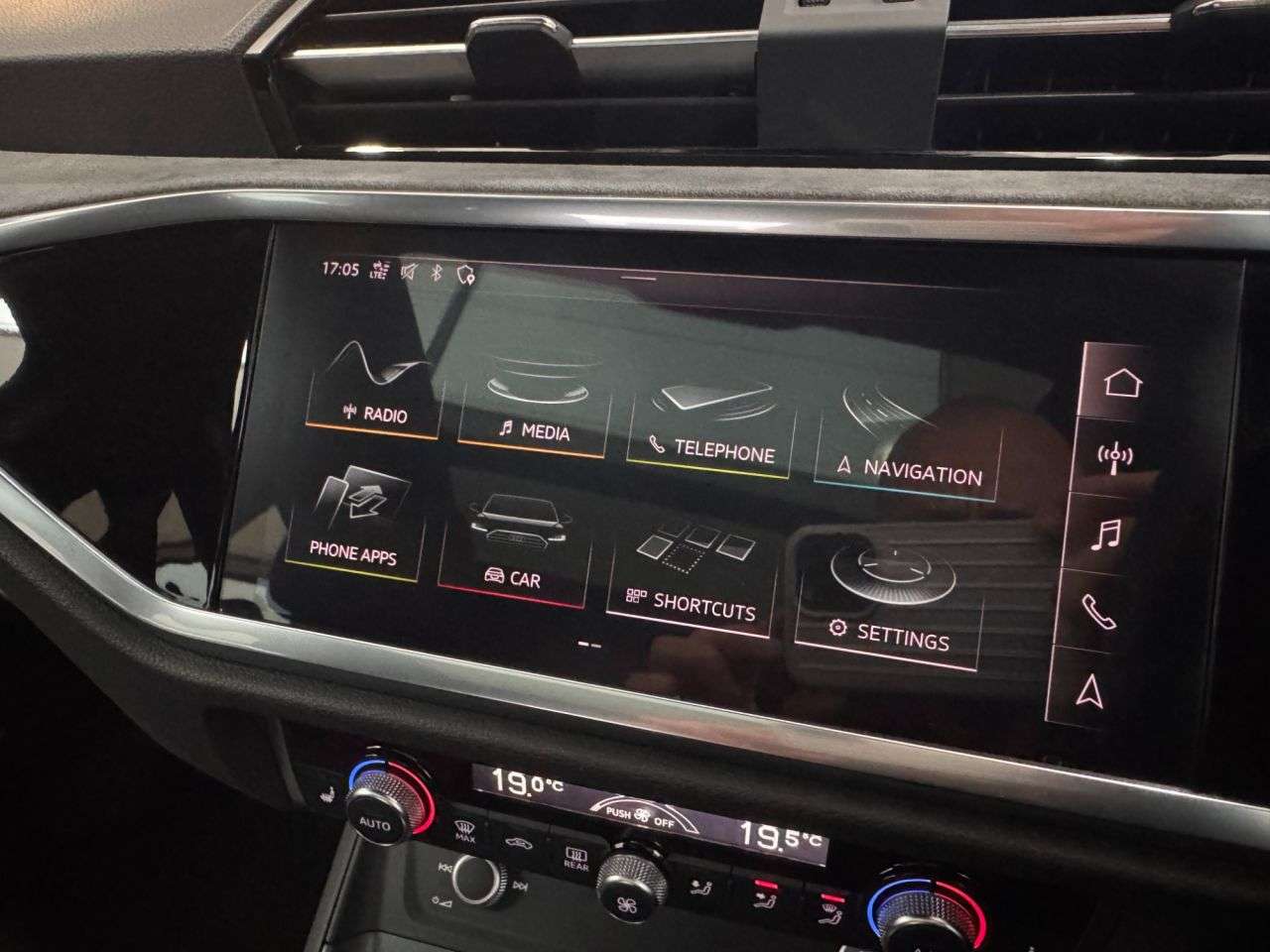 2020 AUDI Q3 2020 AUDI Q3