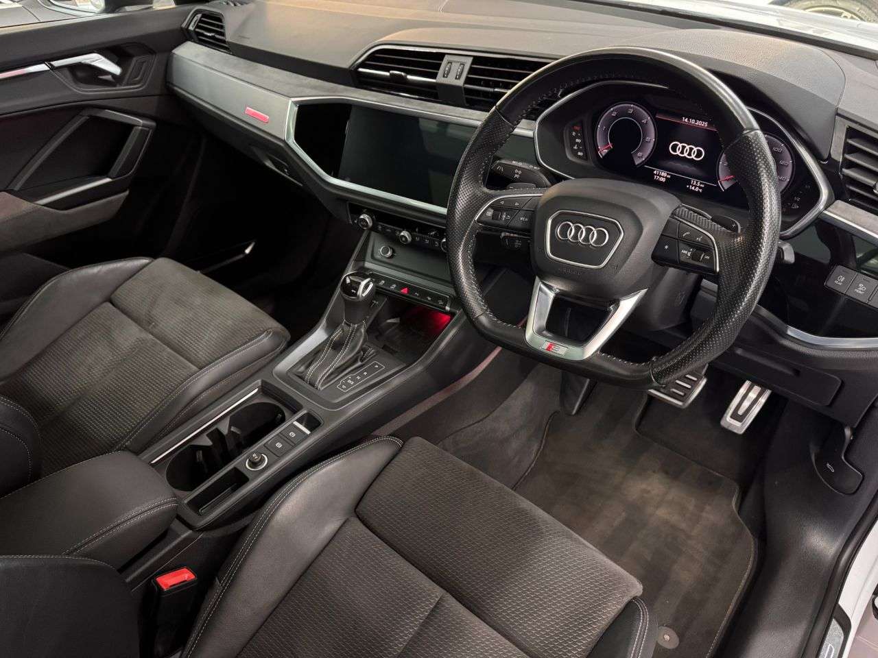 2020 AUDI Q3 2020 AUDI Q3