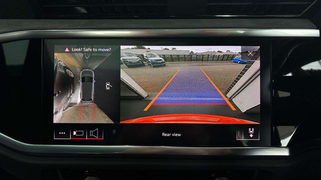 2019 AUDI Q3 2019 AUDI Q3