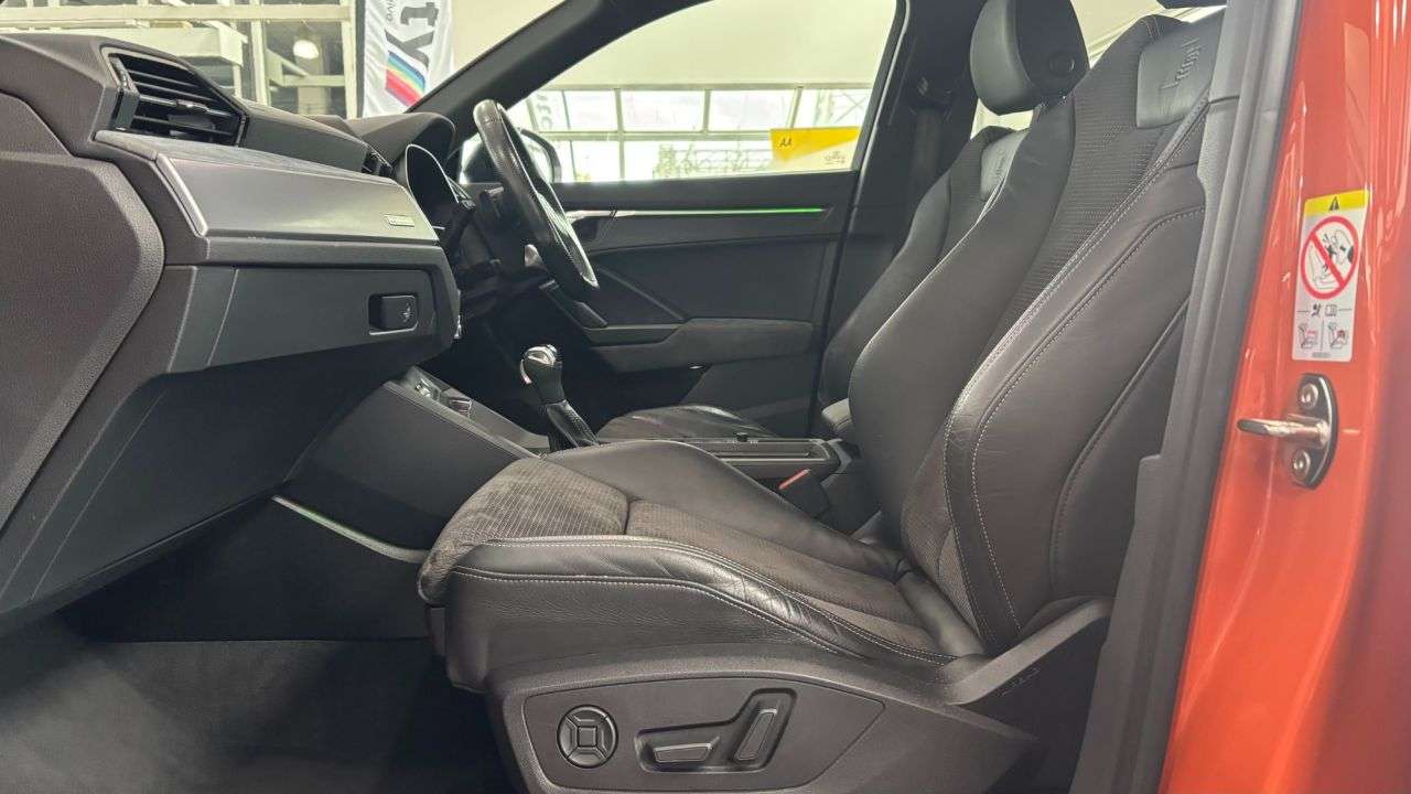 2019 AUDI Q3 2019 AUDI Q3