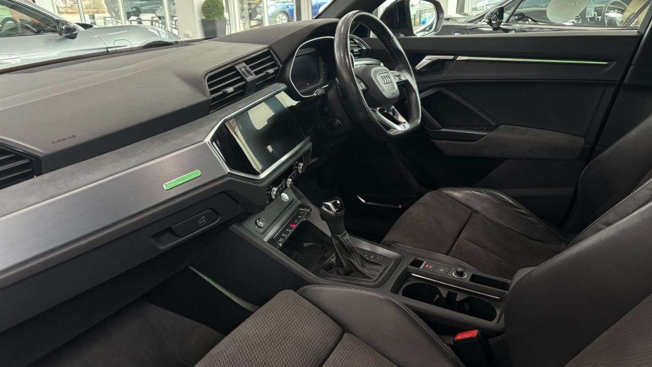 2019 AUDI Q3 2019 AUDI Q3