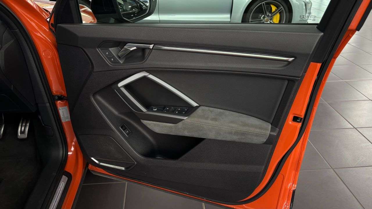 2019 AUDI Q3 2019 AUDI Q3