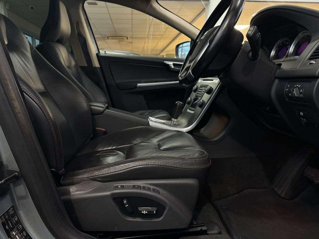 2012 VOLVO XC60 2012 VOLVO XC60