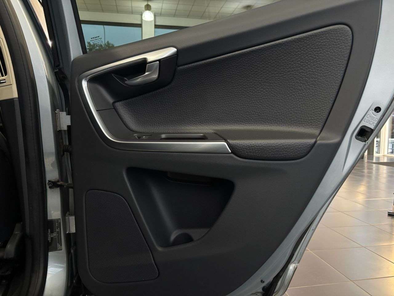 2012 VOLVO XC60 2012 VOLVO XC60