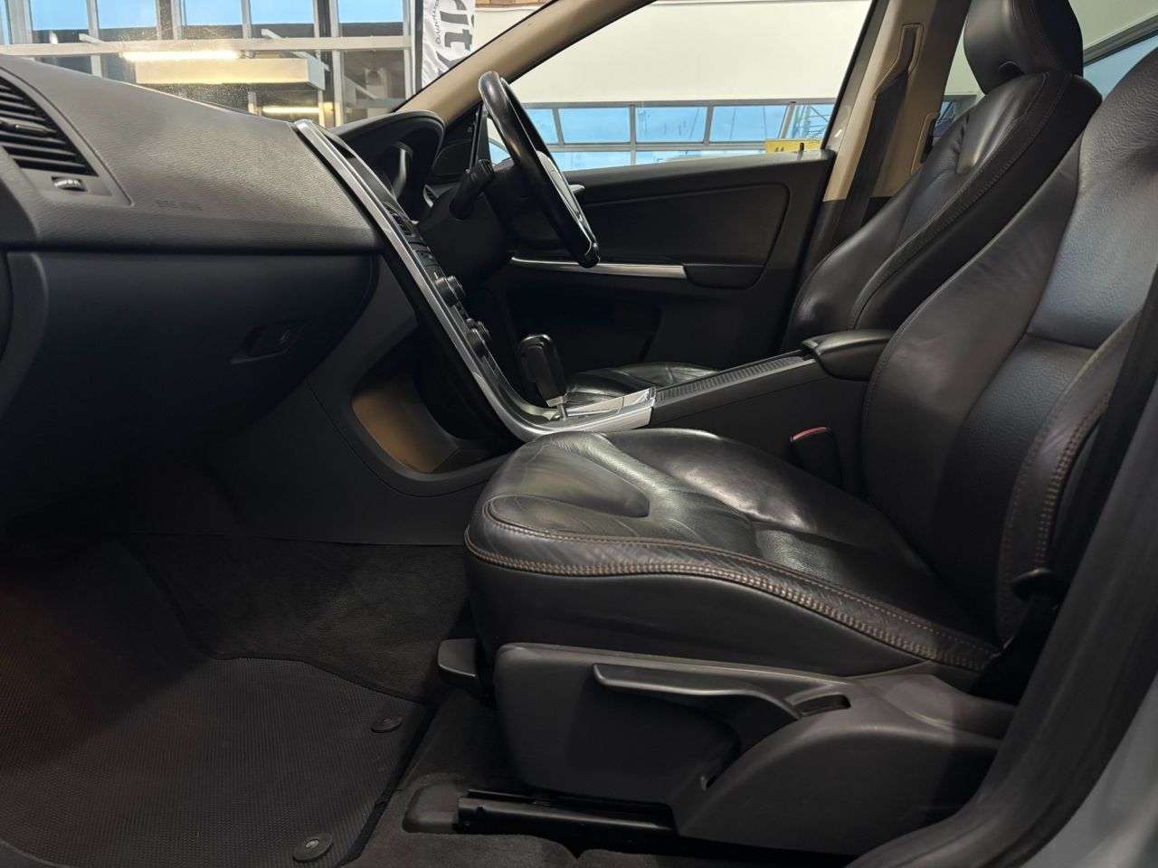 2012 VOLVO XC60 2012 VOLVO XC60