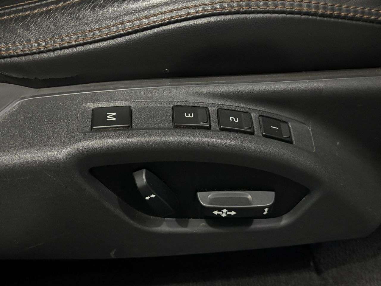 2012 VOLVO XC60 2012 VOLVO XC60