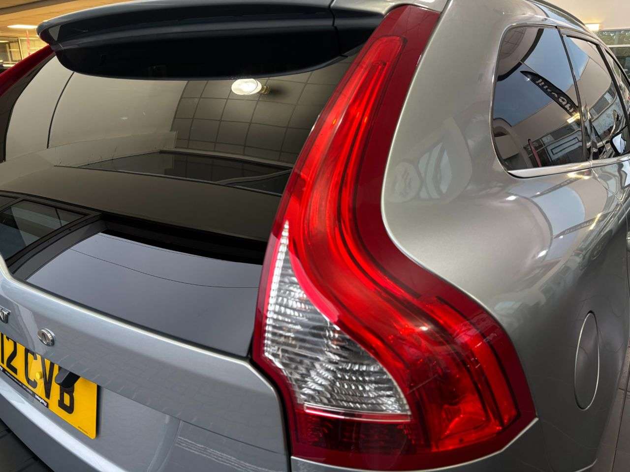 2012 VOLVO XC60 2012 VOLVO XC60