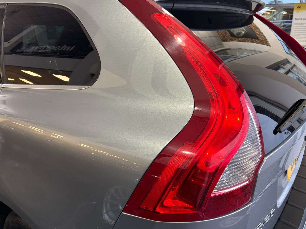 2012 VOLVO XC60 2012 VOLVO XC60