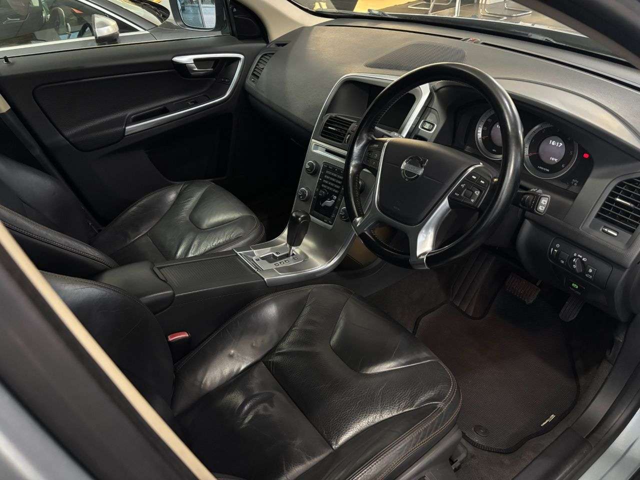 2012 VOLVO XC60 2012 VOLVO XC60