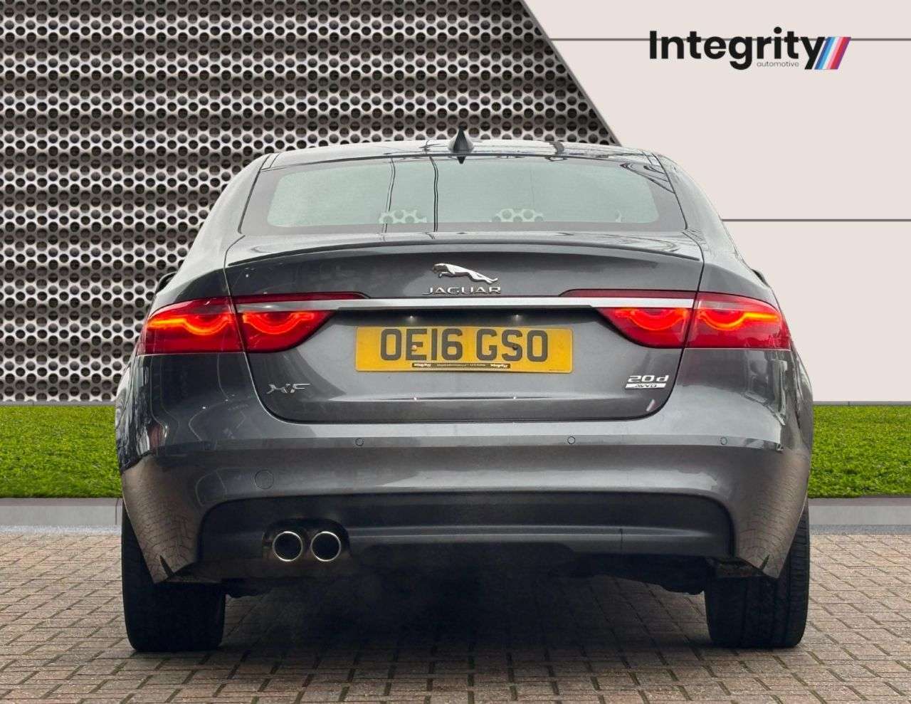 A 2016 JAGUAR XF 2.0d R-Sport Saloon 4dr Diesel Auto AWD Euro 6 (s/s) (180 ps) Cold Climate A 2016 JAGUAR XF 2.0d R-Sport Saloon 4dr Diesel Auto AWD Euro 6 (s/s) (180 ps) Cold Climate