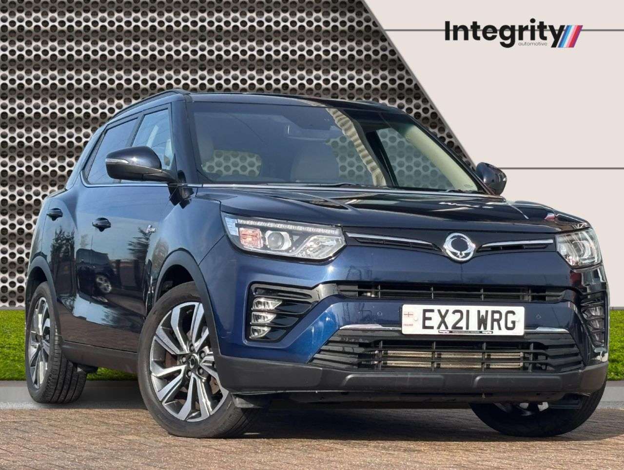 A 2021 SSANGYONG TIVOLI 1.5P Ultimate SUV 5dr Petrol Manual Euro 6 (s/s) (163 ps) LOW MILEAGE EXAMP A 2021 SSANGYONG TIVOLI 1.5P Ultimate SUV 5dr Petrol Manual Euro 6 (s/s) (163 ps) LOW MILEAGE EXAMP
