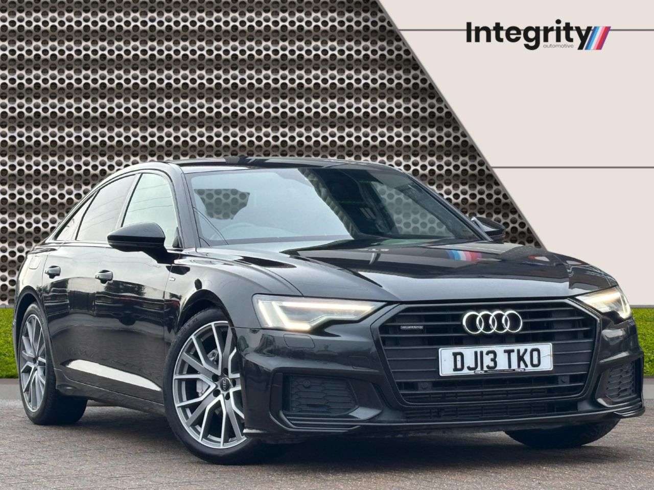 A 2019 AUDI A6 SALOON 2.0 TFSI 45 Black Edition Saloon 4dr Petrol S Tronic quattro Euro 6 (s/s) ( A 2019 AUDI A6 SALOON 2.0 TFSI 45 Black Edition Saloon 4dr Petrol S Tronic quattro Euro 6 (s/s) (